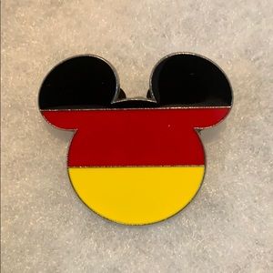 ✨5/$15 Disney Germany Flag Pin
